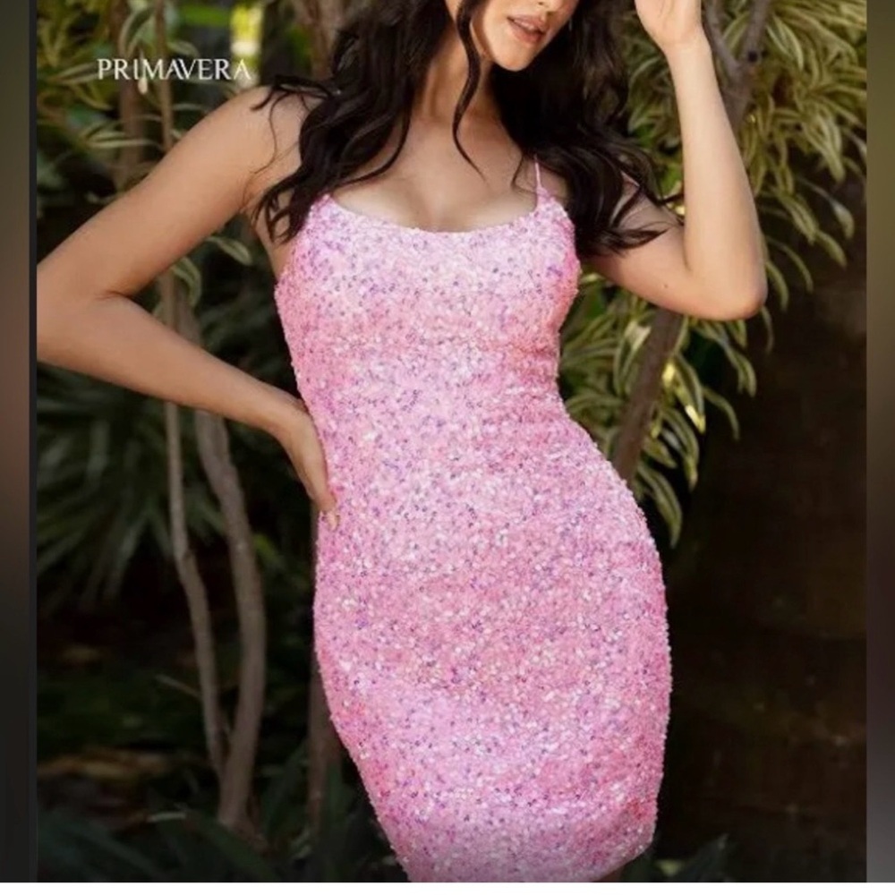 Gorgeous baby pink dress with so much sparkle! Only tried on, never worn Size 00
